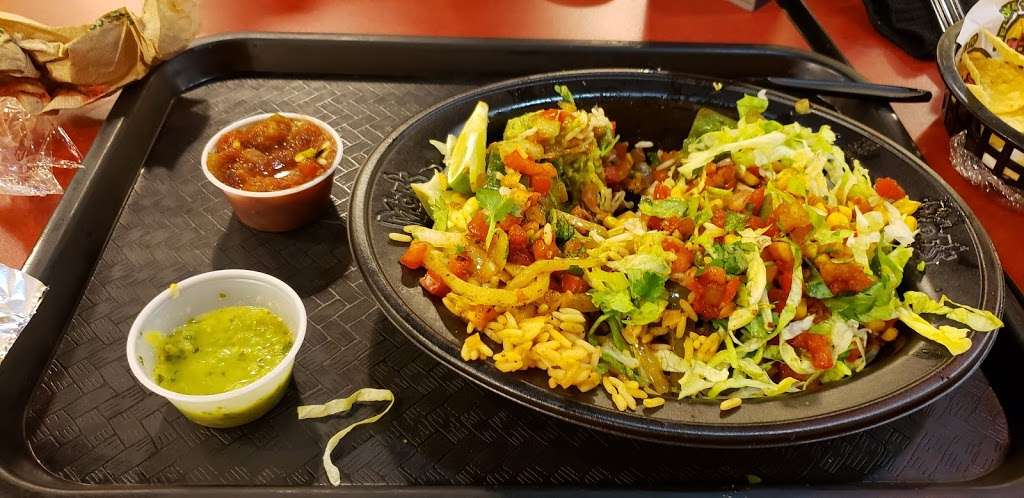 Moes Southwest Grill | 256 Daniel Webster Hwy, Nashua, NH 03060, USA | Phone: (603) 888-0664