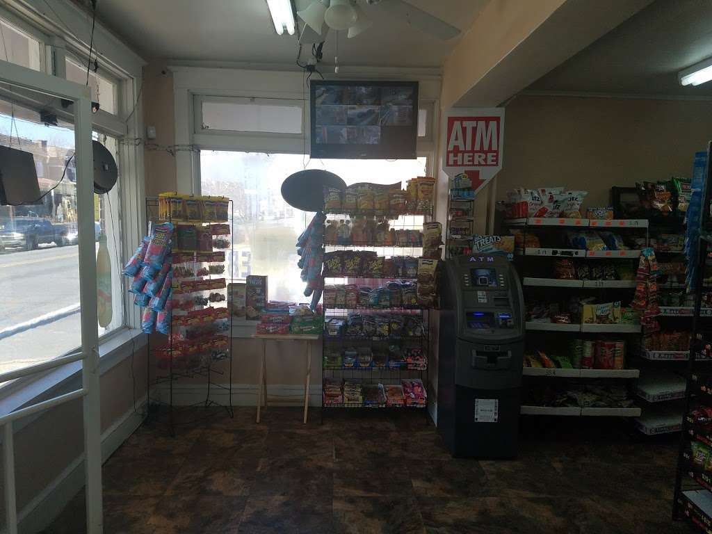 P & W Mini Mart | Hamilton St, Lancaster, PA 17602, USA | Phone: (717) 393-2801