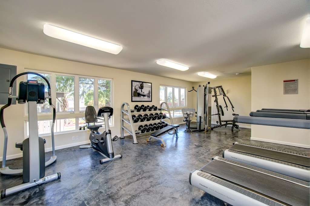 Pleasanton Heights Apartment Homes | 3800 Vineyard Ave, Pleasanton, CA 94566, USA | Phone: (925) 846-4460