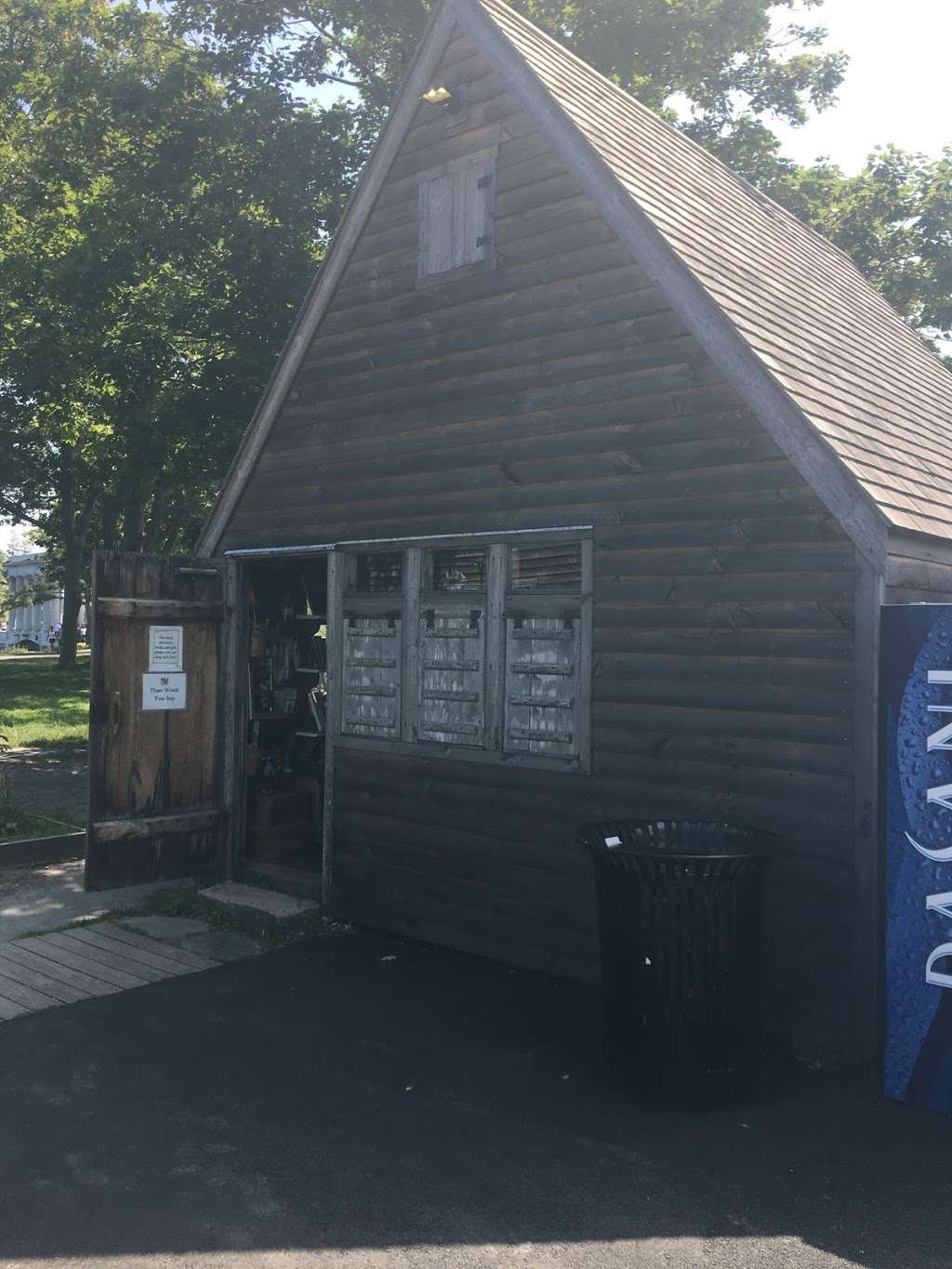 Mayflower II Gift Shop | 77 Water St, Plymouth, MA 02360, USA