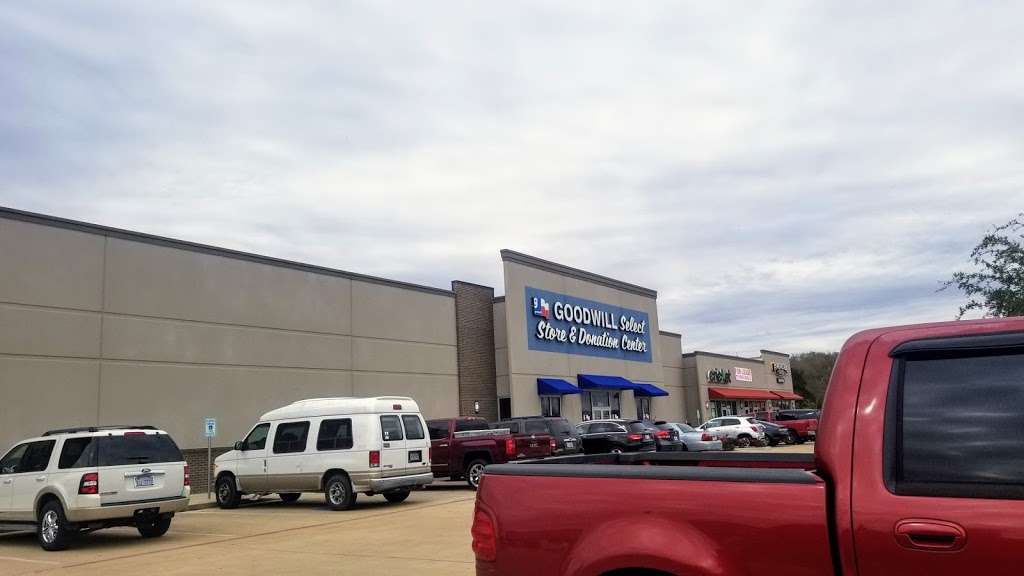 Goodwill Select Store | 253 N Bypass 35, Alvin, TX 77511, USA | Phone: (281) 968-3775