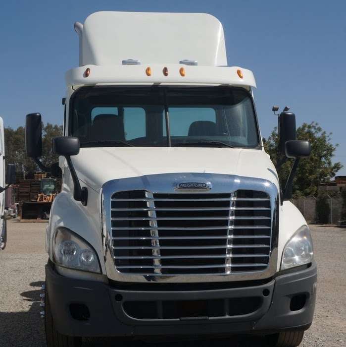 Truck & Trailer Sales Fontana | 15275 Valley Blvd, Fontana, CA 92335, USA | Phone: (951) 251-8556