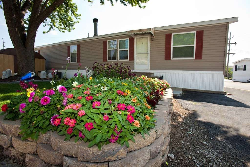 Chief Mobile Home Park | 8101 W 79th St, Justice, IL 60458, USA | Phone: (708) 458-2033