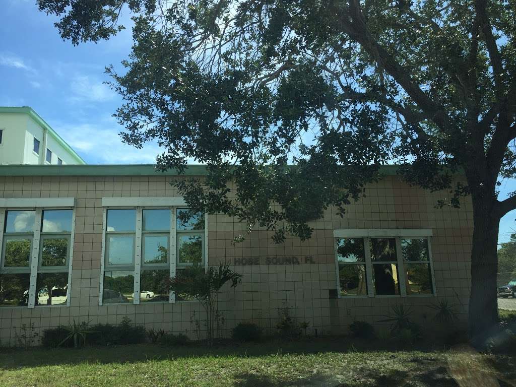 United States Postal Service | 9995 SE Federal Hwy, Hobe Sound, FL 33455, USA | Phone: (800) 275-8777