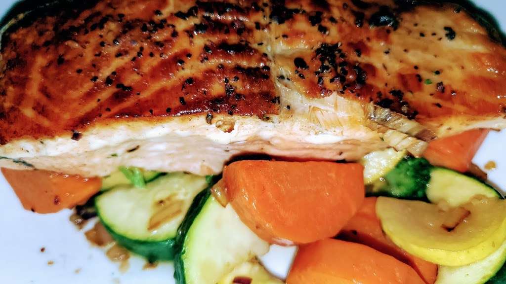 Stonehouse Bar & Grill | 6001 La Madrona Dr, Santa Cruz, CA 95060, USA | Phone: (831) 440-1000