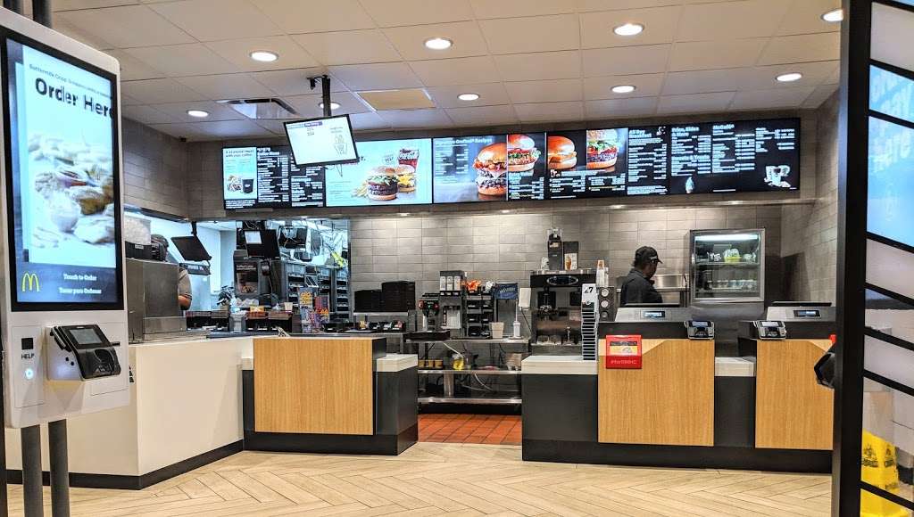 McDonalds | 7606 Westheimer Rd, Houston, TX 77057, USA | Phone: (713) 785-7606