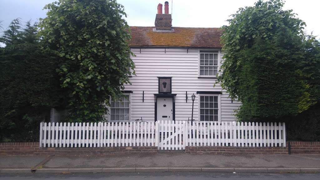 Charles Dickens honeymoon cottage | 1 Chalk Rd, Gravesend DA12 4XE, UK