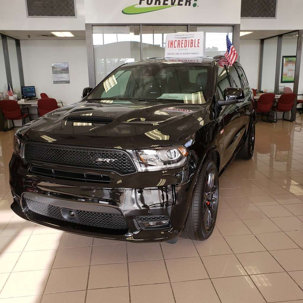 DeMontrond Chrysler Dodge Jeep Ram | 888 I-45, Conroe, TX 77304, USA | Phone: (936) 249-1038