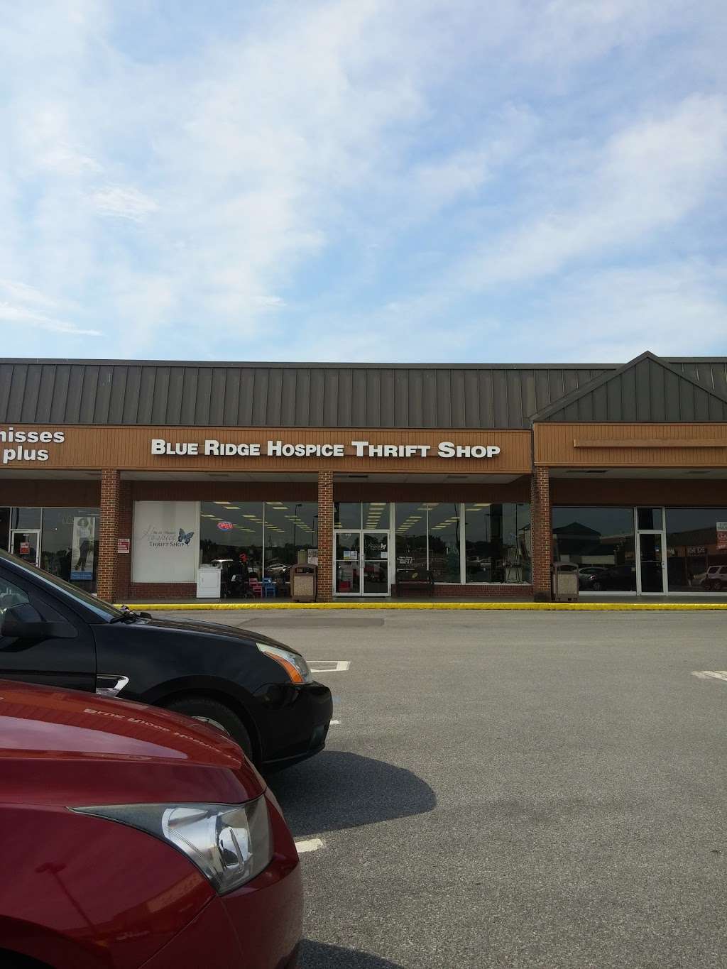 Blue Ridge Hospice: Thrift Store | 449 South St, Front Royal, VA 22630, USA | Phone: (540) 635-2268