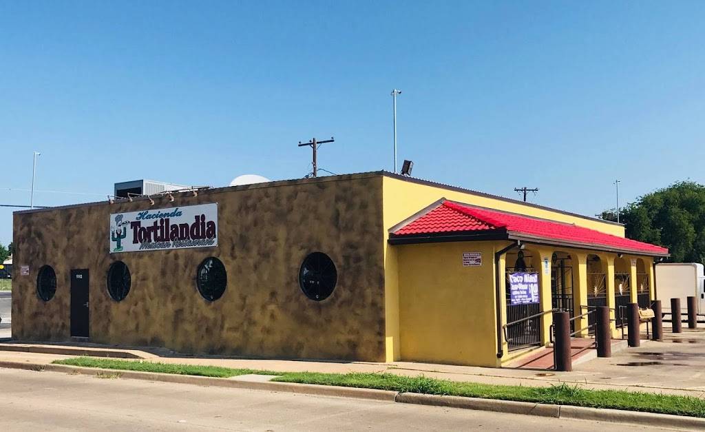 La Tortilandia | 1112 W Berry St, Fort Worth, TX 76110, USA | Phone: (817) 922-0205