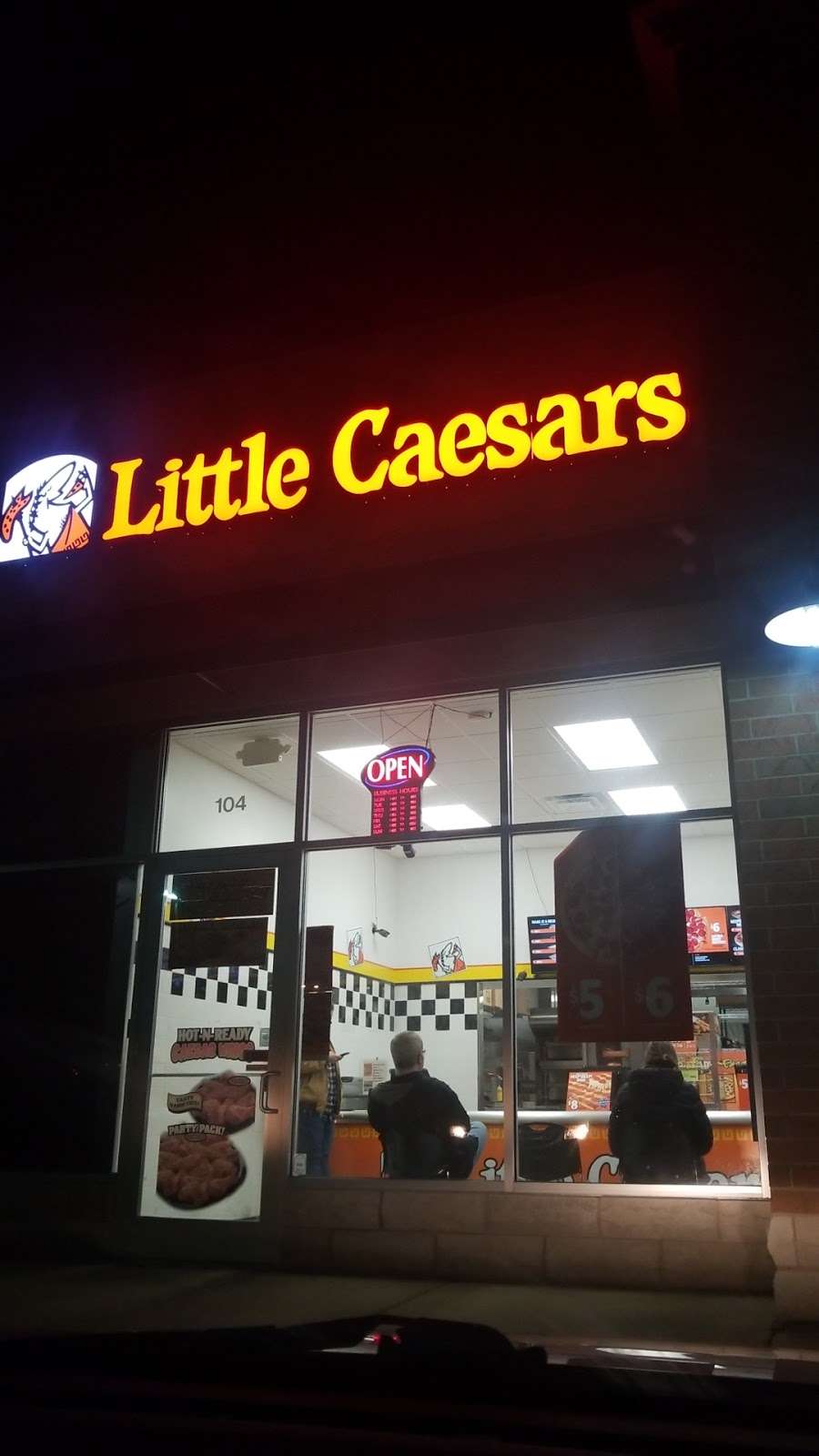 Little Caesars Pizza | 265 W Peace Rd, Sycamore, IL 60178, USA | Phone: (815) 991-9575