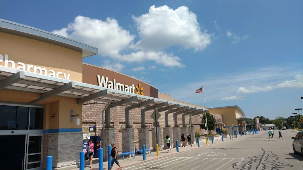 Walmart Supercenter | 2000 S West Ave, Waukesha, WI 53189, USA | Phone: (262) 521-1815