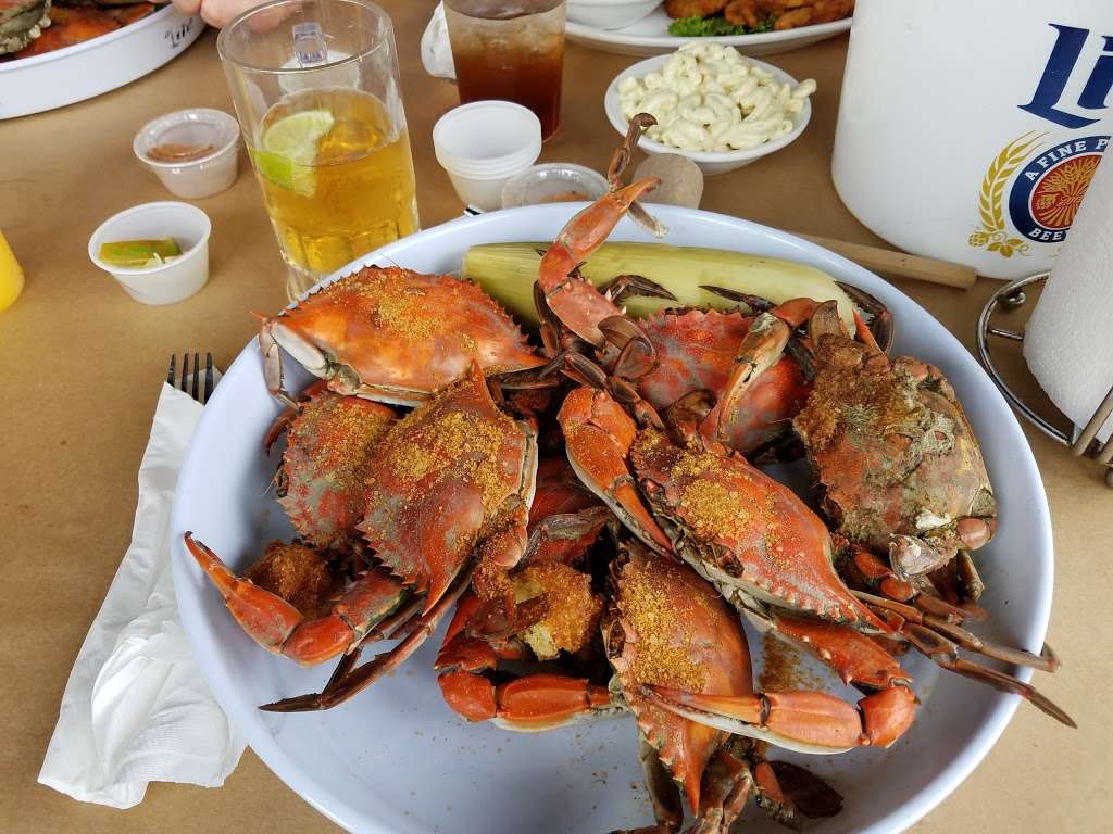 Capt. Tylers Crabhouse | 923 Spruce St, Crisfield, MD 21817, USA | Phone: (410) 968-1131