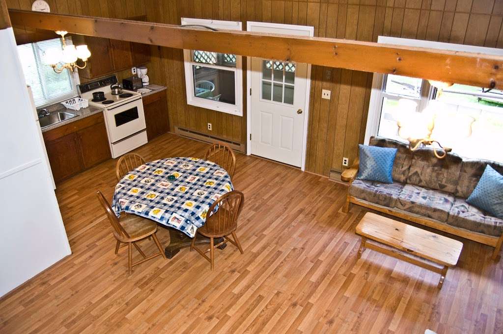 Lakeside Country Cottages & Boat Slip Rentals | 270 PA-507, Tafton, PA 18464, USA | Phone: (570) 226-8907