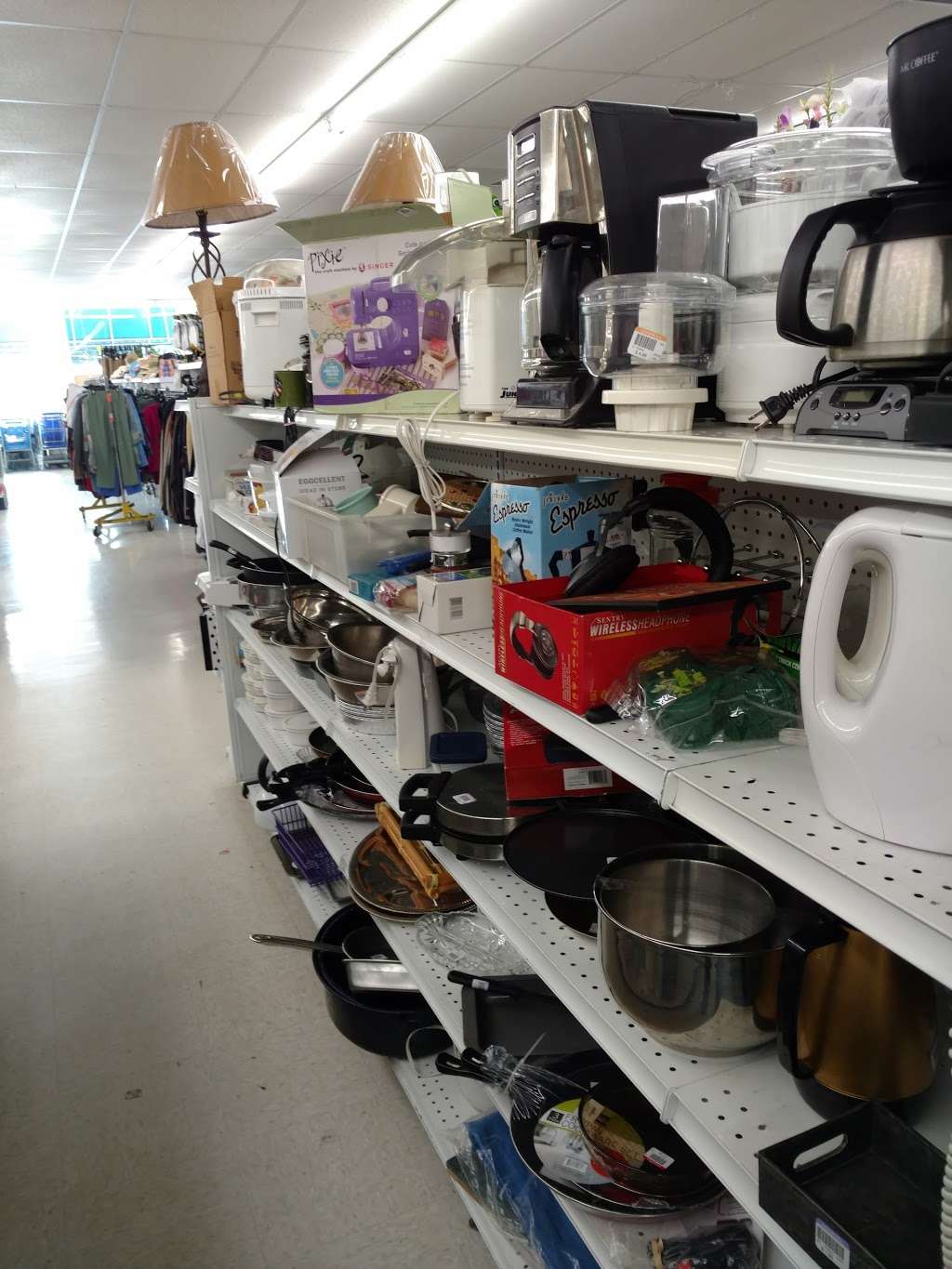 Goodwill Winter Haven Store | 600 6th St NW, Winter Haven, FL 33881, USA | Phone: (863) 299-1486