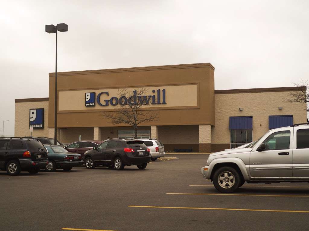 Goodwill Store & Donation Center | 1020 N Rohlwing Rd, Addison, IL 60101, USA | Phone: (630) 812-5167