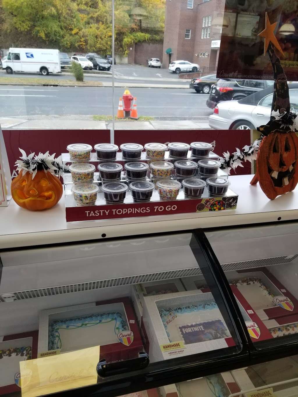 Carvel in 1950 Central Park Ave, Yonkers, NY 10710, USA