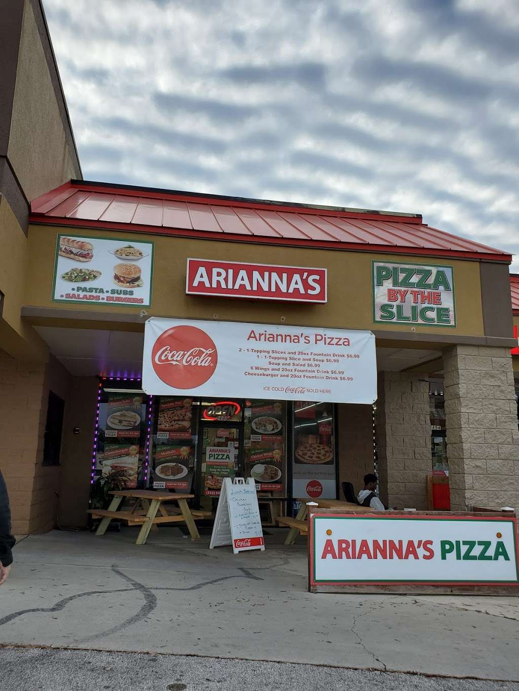 Ariannas Pizza | 2496 SE 58th Ave, Ocala, FL 34480, USA | Phone: (352) 547-8188