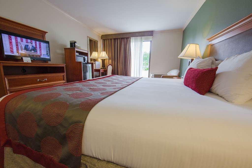 Ramada by Wyndham Houston Intercontinental Airport East | 6115 Will Clayton Pkwy, Humble, TX 77338, USA | Phone: (832) 412-1020