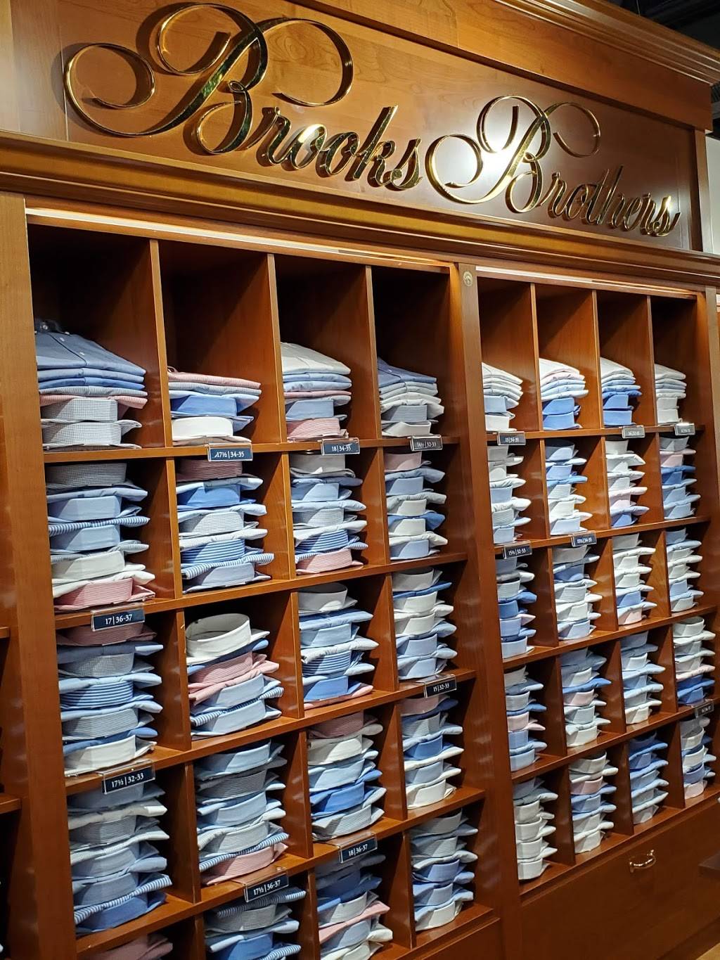 Brooks Brothers Factory Outlet | 1600 Water St Ste B450, Laredo, TX 78040, USA | Phone: (956) 267-2736