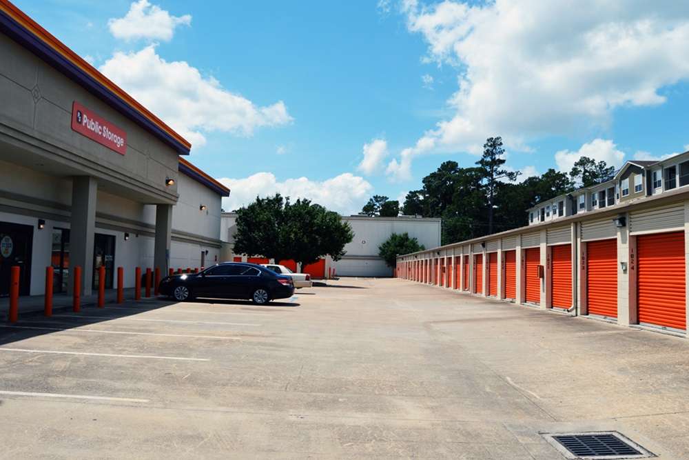 Public Storage | 7715 Katy Fwy, Houston, TX 77024 | Phone: (832) 384-5166