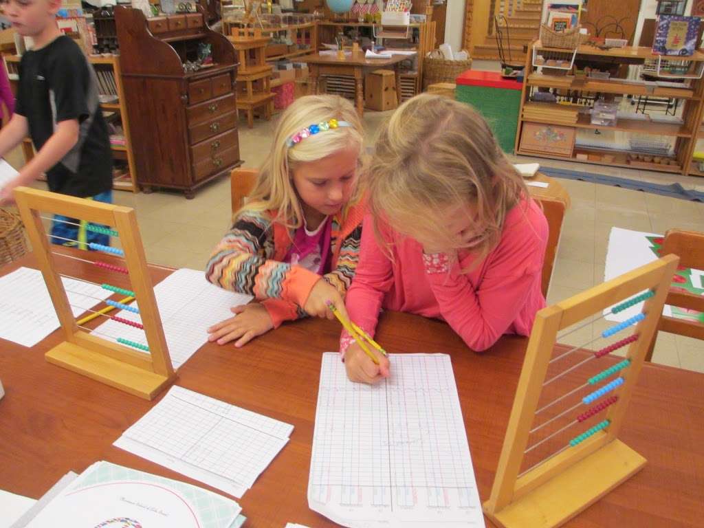 Montessori School of Lake Forest | 4540, 13700 W Laurel Dr, Lake Forest, IL 60045, USA | Phone: (847) 918-1000