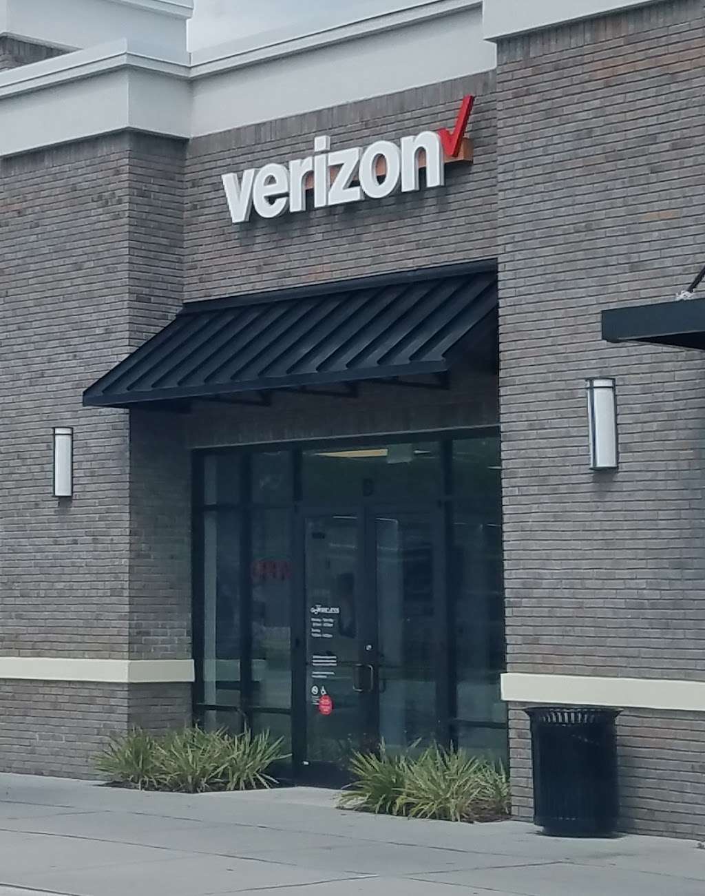 Verizon Authorized Retailer – Victra | 11325 University Blvd, Orlando, FL 32817 | Phone: (321) 319-1373