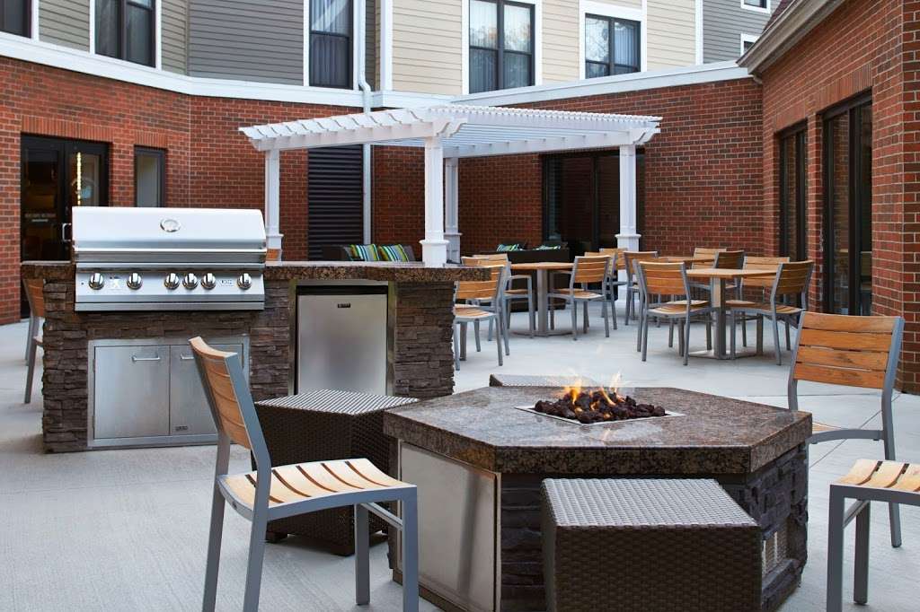 Homewood Suites by Hilton Chicago-Lincolnshire | 10 Westminster Way, Lincolnshire, IL 60069, USA | Phone: (847) 945-9300