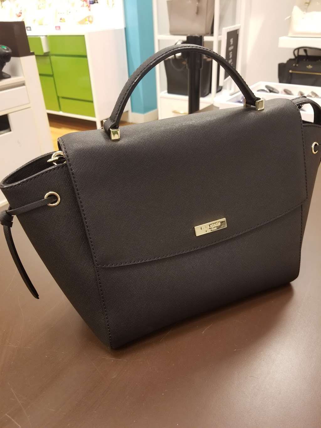 kate spade new york | 32100 S Las Vegas Blvd #210, Primm, NV 89019 | Phone: (702) 874-1128