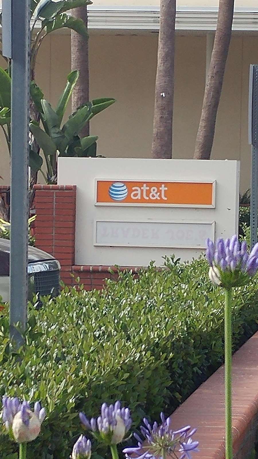 AT&T Store | 4105 Atlantic Ave #B, Long Beach, CA 90807, USA | Phone: (562) 424-1017