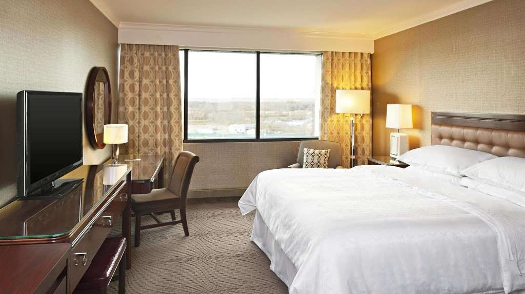 Sheraton Wilmington South Hotel | 365 Airport Rd, New Castle, DE 19720, USA | Phone: (302) 328-6200