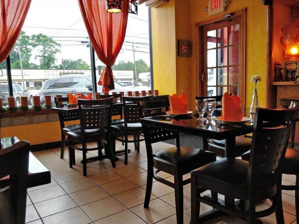 Summit Thai Cuisine | 320 NJ-10 # 9, East Hanover, NJ 07936, USA | Phone: (973) 887-8815