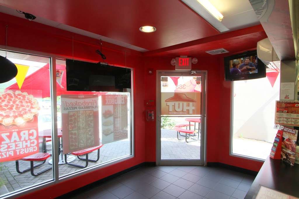 Pizza Hut | 388 Ramapo Valley Rd, Oakland, NJ 07436 | Phone: (201) 644-0695