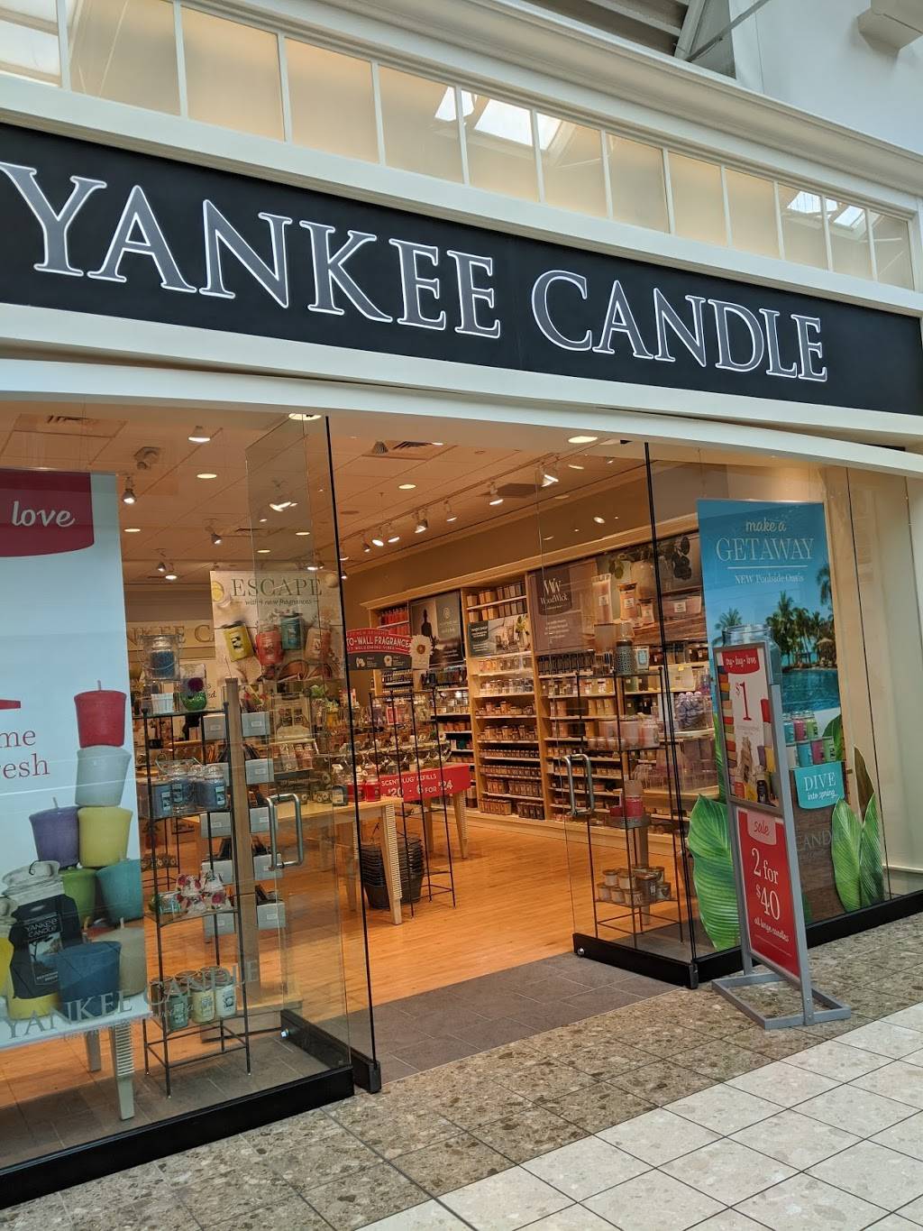 Yankee Candle | 500 Southpark Center, Strongsville, OH 44136, USA | Phone: (440) 268-0690