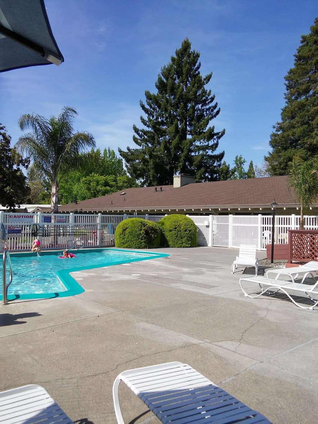 Valley Village | 6401 Country Club Dr, Rohnert Park, CA 94928, USA | Phone: (707) 585-2599