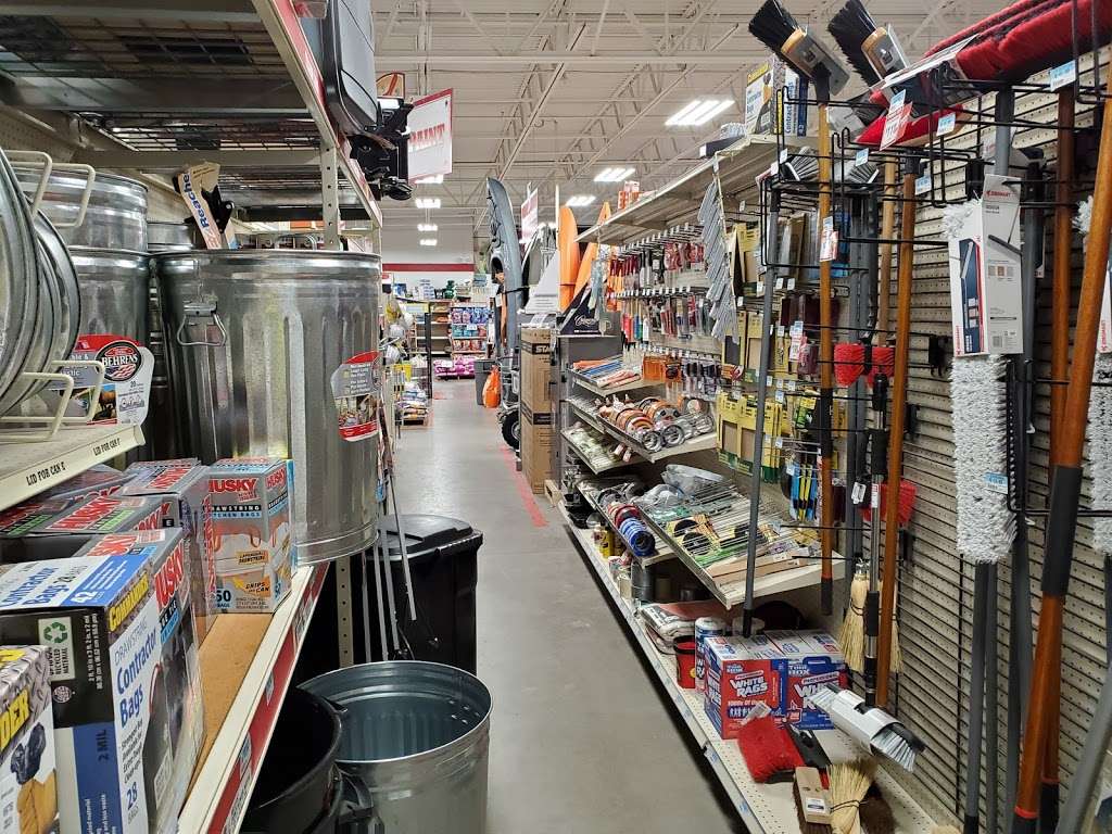 Tractor Supply Co. | 550 Terry Rich Blvd, St Clair, PA 17970, USA | Phone: (570) 429-2700