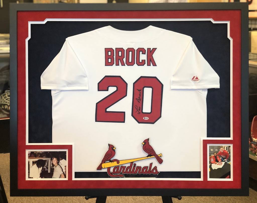 Dogtown Sports Collectibles & Framing | 6410 Wise Ave #3315, St. Louis, MO 63139, USA | Phone: (314) 899-7601