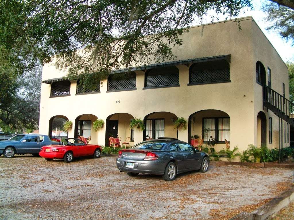 Hotel Pierson | 107 S Volusia Ave, Pierson, FL 32180, USA | Phone: (386) 749-1577