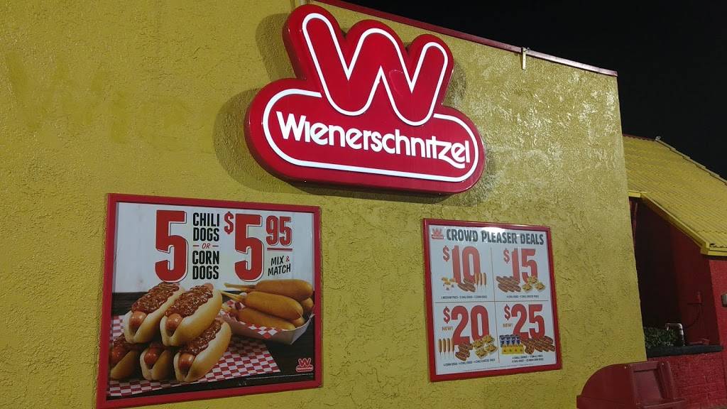 Wienerschnitzel | 494 S E St, San Bernardino, CA 92401, USA | Phone: (909) 888-8703