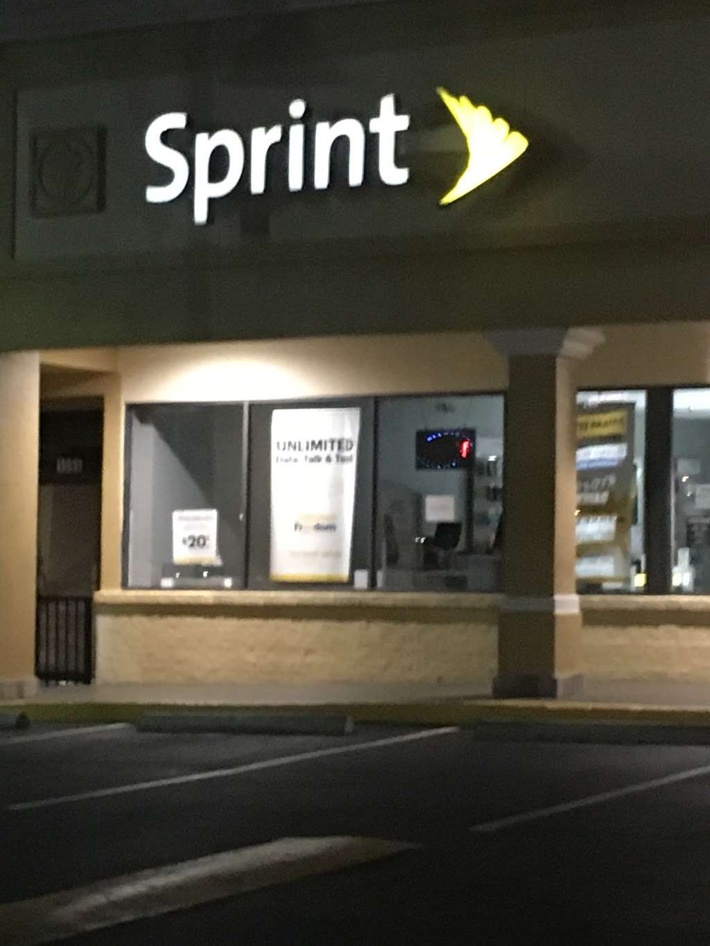 Sprint Store | 1093 W Orange Blossom Trail, Apopka, FL 32712, USA | Phone: (407) 423-4445