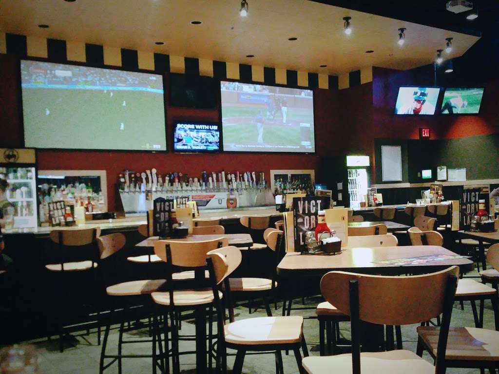 Buffalo Wild Wings | 8020 US-31, Indianapolis, IN 46227, USA | Phone: (317) 881-7500