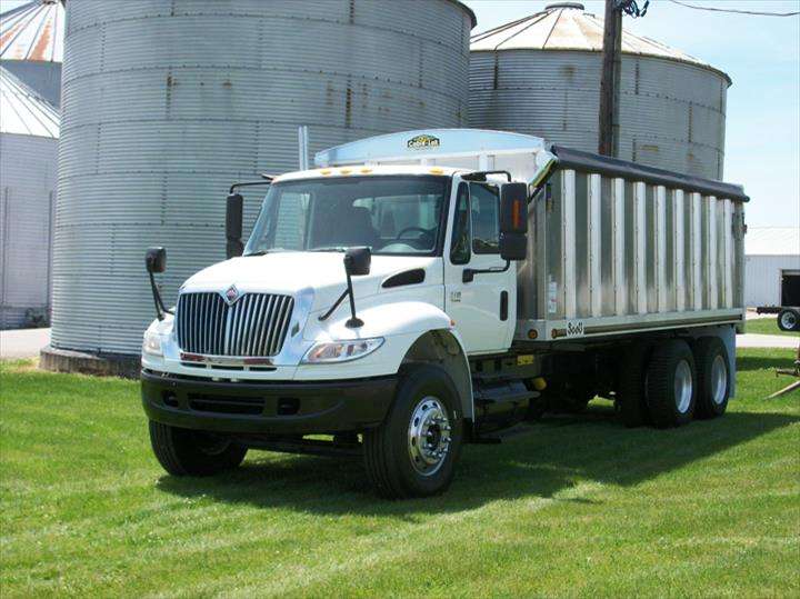 Newark Truck & Tractor | 4295 US-6, Morris, IL 60450 | Phone: (815) 942-5101