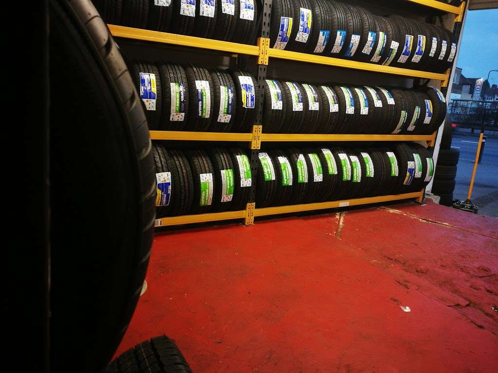 A406 Tyres | 453-455 N Circular Rd, London NW2 7QD, UK | Phone: +44 20 8616 5800