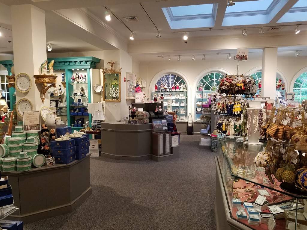 Shops at Mount Vernon | The Shops at, 3200 Mount Vernon Memorial Hwy, Mt Vernon, VA 22121, USA | Phone: (703) 799-6301