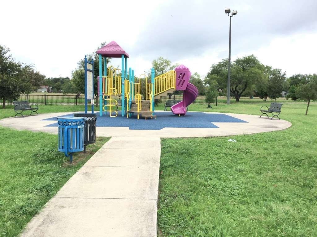 Kingsborough Park | 350 Felps Blvd, San Antonio, TX 78221, USA | Phone: (210) 924-6761 Kingsborough Park | 350 Felps Blvd, San Antonio, TX 78221, USA | Phone: (210) 924-6761