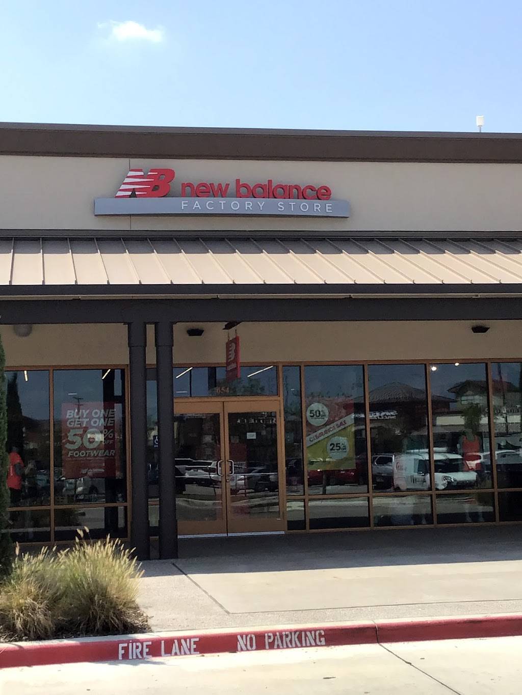 New Balance Factory Store Allen | Premium Outlets, 820 W Stacy Rd Suite # 654, Allen, TX 75013, USA | Phone: (972) 678-4527