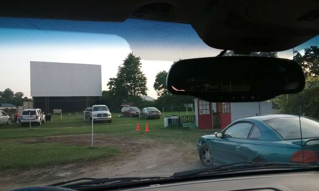 Cinema 67 Drive-in | 2037 IN-67, Spencer, IN 47460, USA | Phone: (812) 879-4240