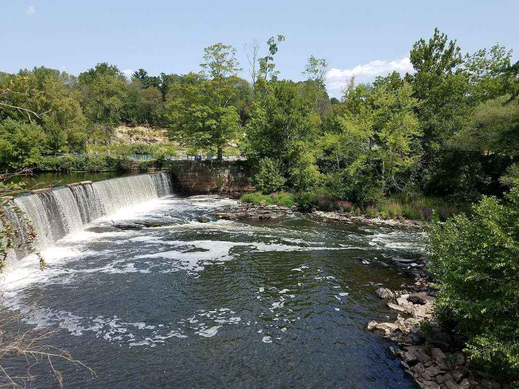 Manville Dam | Cumberland, RI 02864