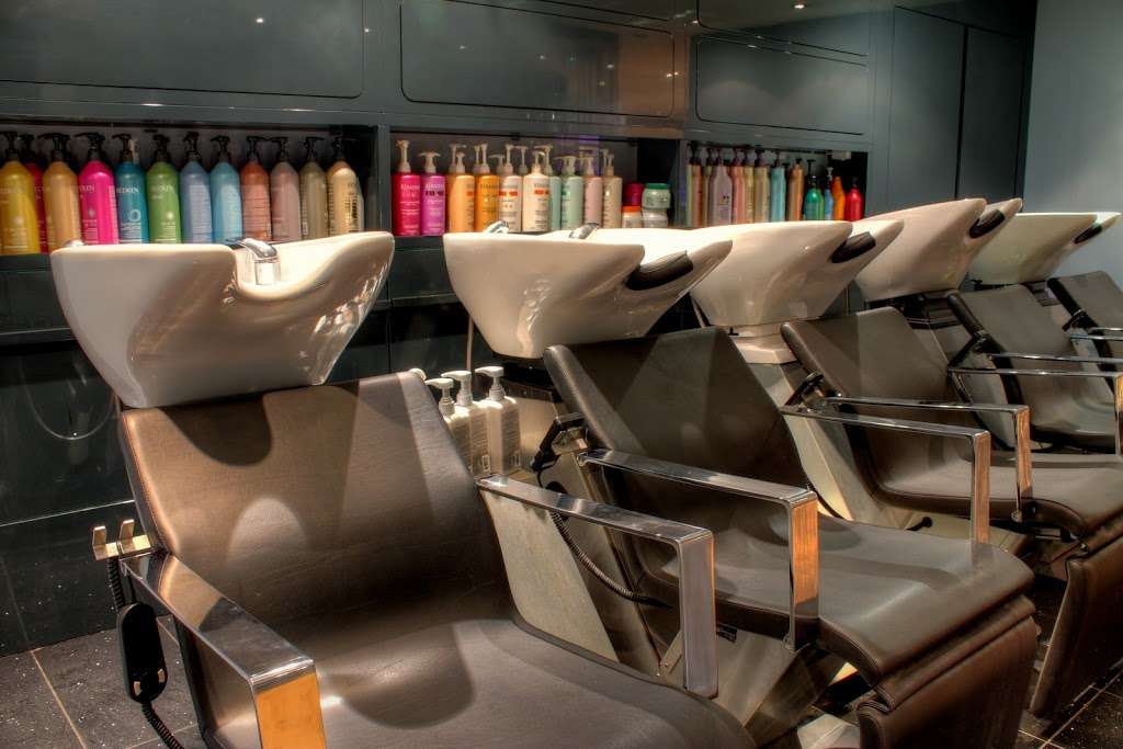 The Chapel Hairdressers - Islington | 394-, 396 St John St, Clerkenwell, London EC1V 4NJ, UK | Phone: 020 7520 0460