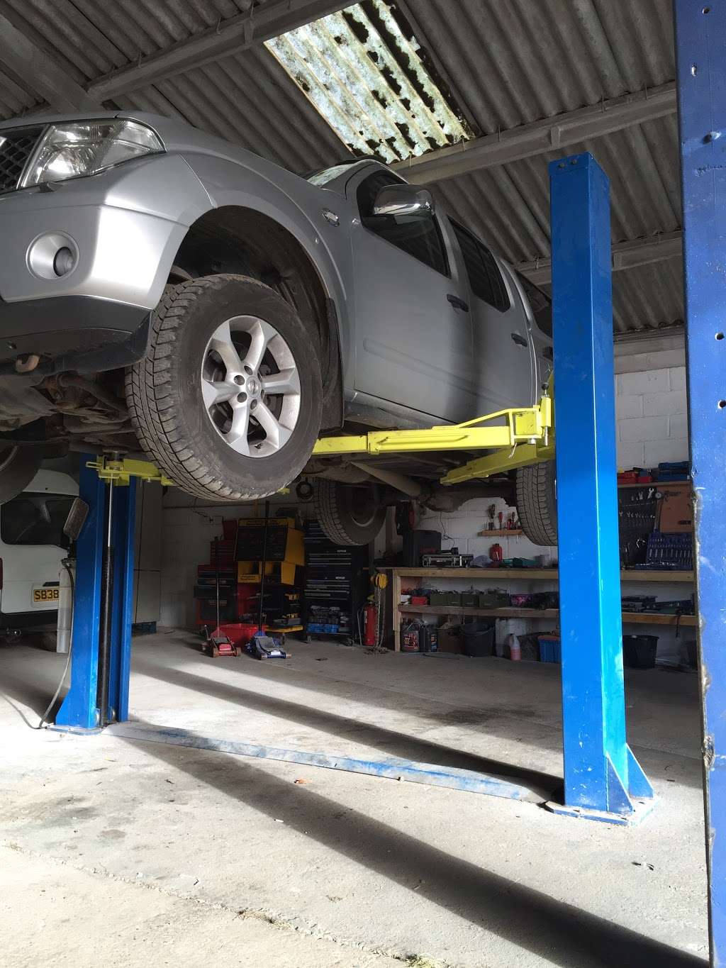 Vehicle Repair and Recovery Centre | Vehicle Repair & Recovery, Fanhams hall Rd, Ware SG12 7SD, UK | Phone: 020 8819 3117